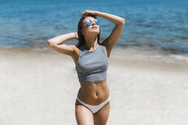 What is Abdominoplasty (TUMMY TUCK) And Who is it Suitable For?
