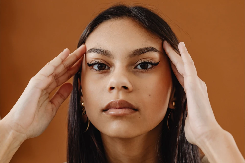 Badem Göz Estetiği mi, Badem Göz Dolgusu mu?